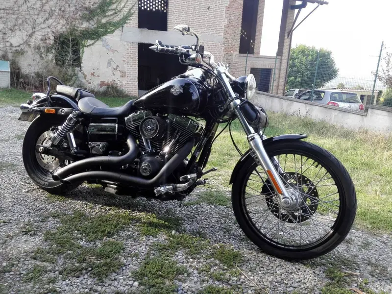 Harley-Davidson 1690 Wide Glide (2010 - 17) - FXDWG