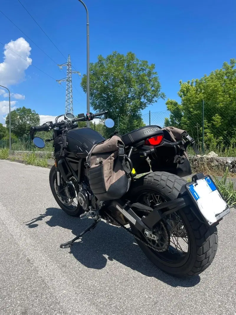 Ducati Scrambler 800 Night Shift (2021 - 22) (3)