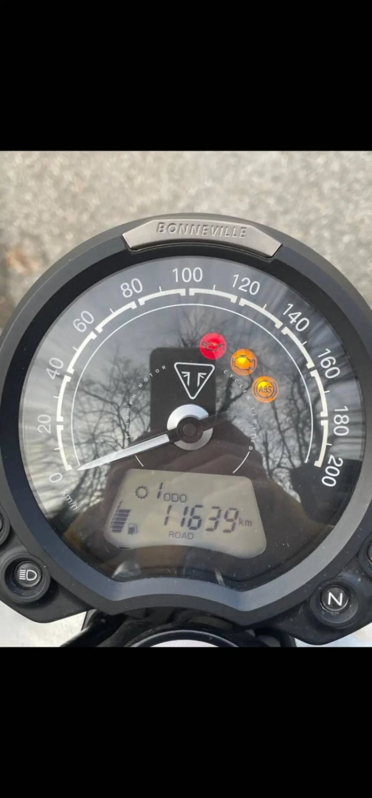 Triumph Street Twin 900 (2021 - 22) (6)