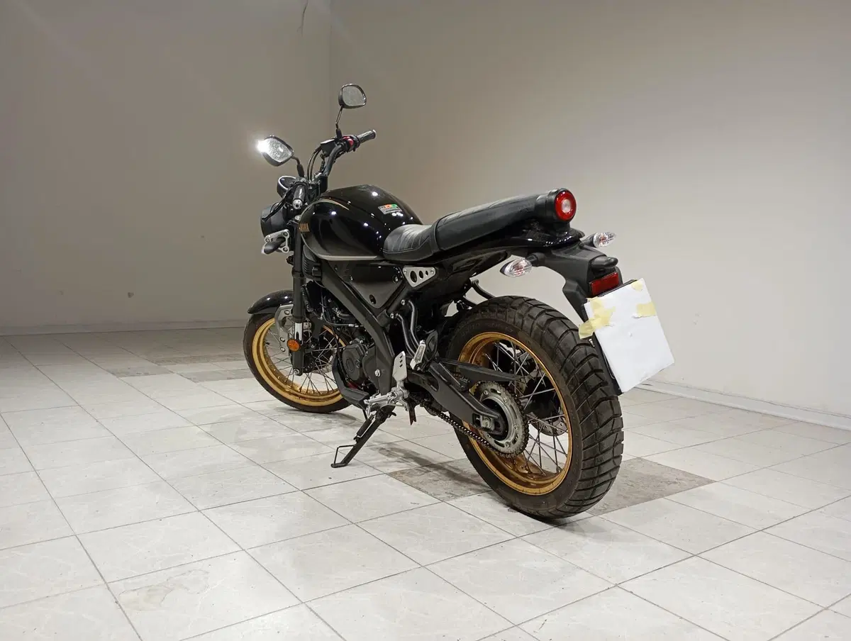 Yamaha XSR 125 Legacy (2022 - 24) (3)