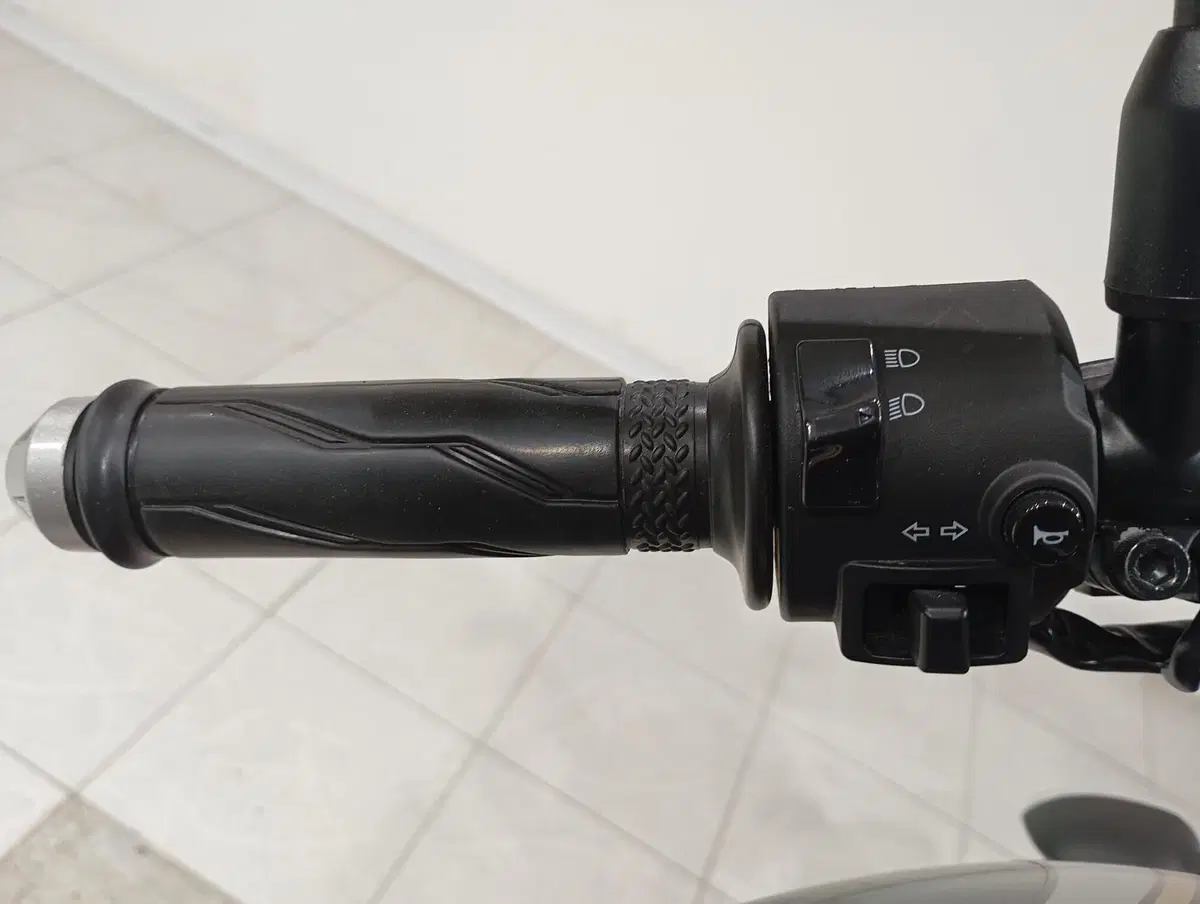 Yamaha XSR 125 Legacy (2022 - 24) (8)