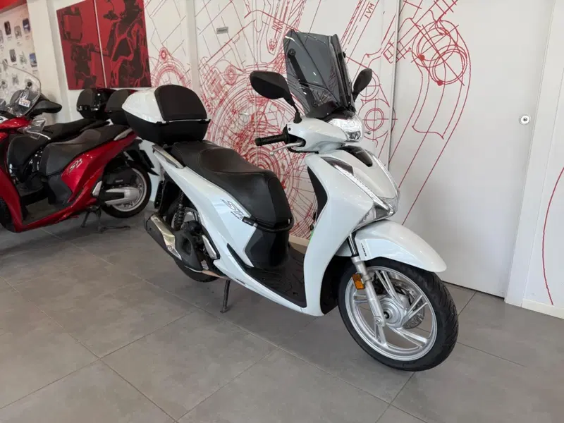Honda SH 150i (2017 - 19) (2)