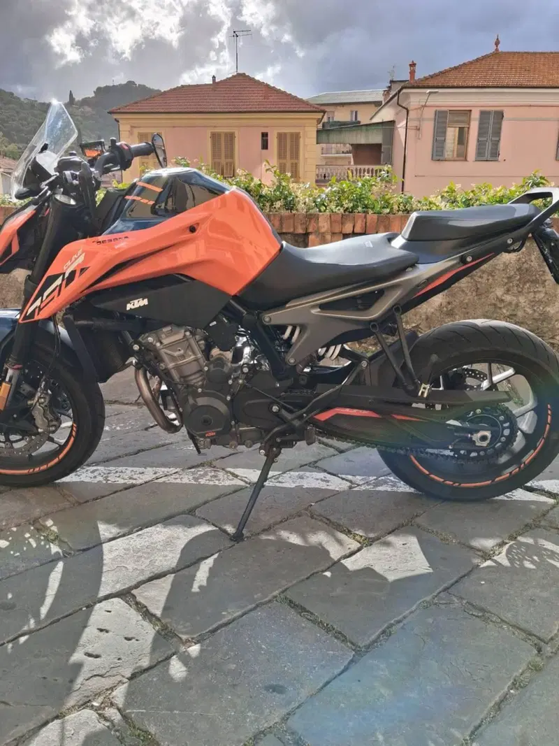 KTM 790 Duke L (2023 - 24) (4)