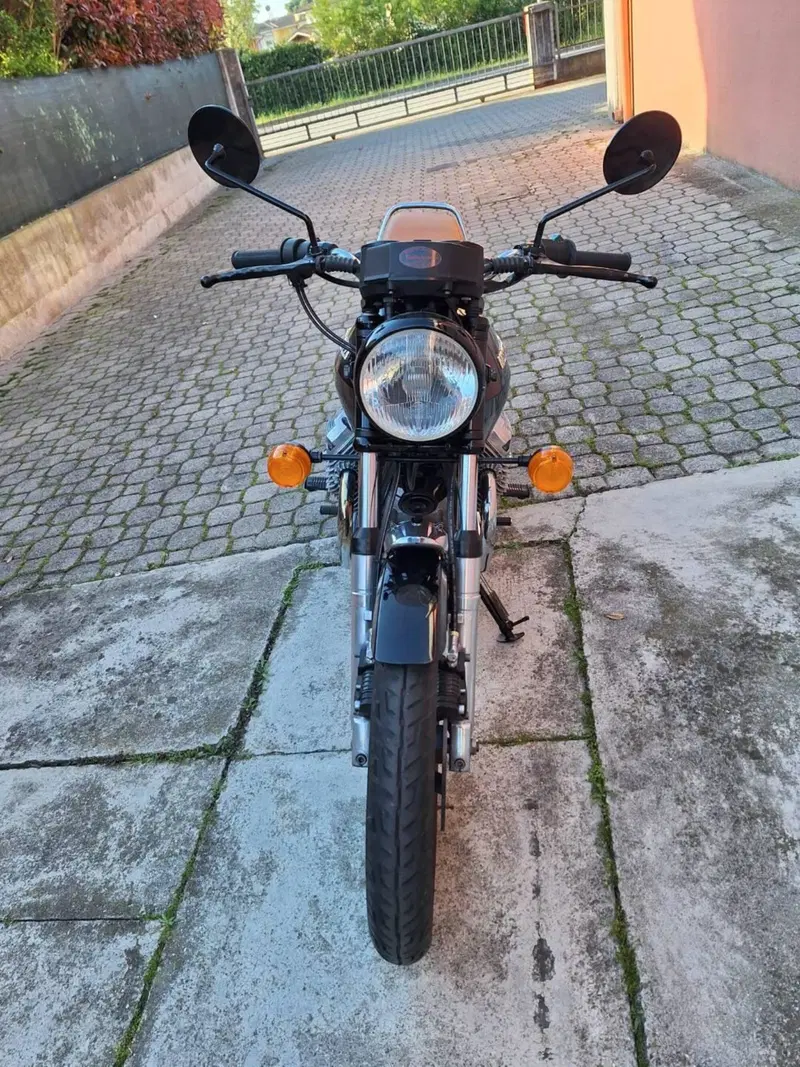 Moto Guzzi V50 (2)