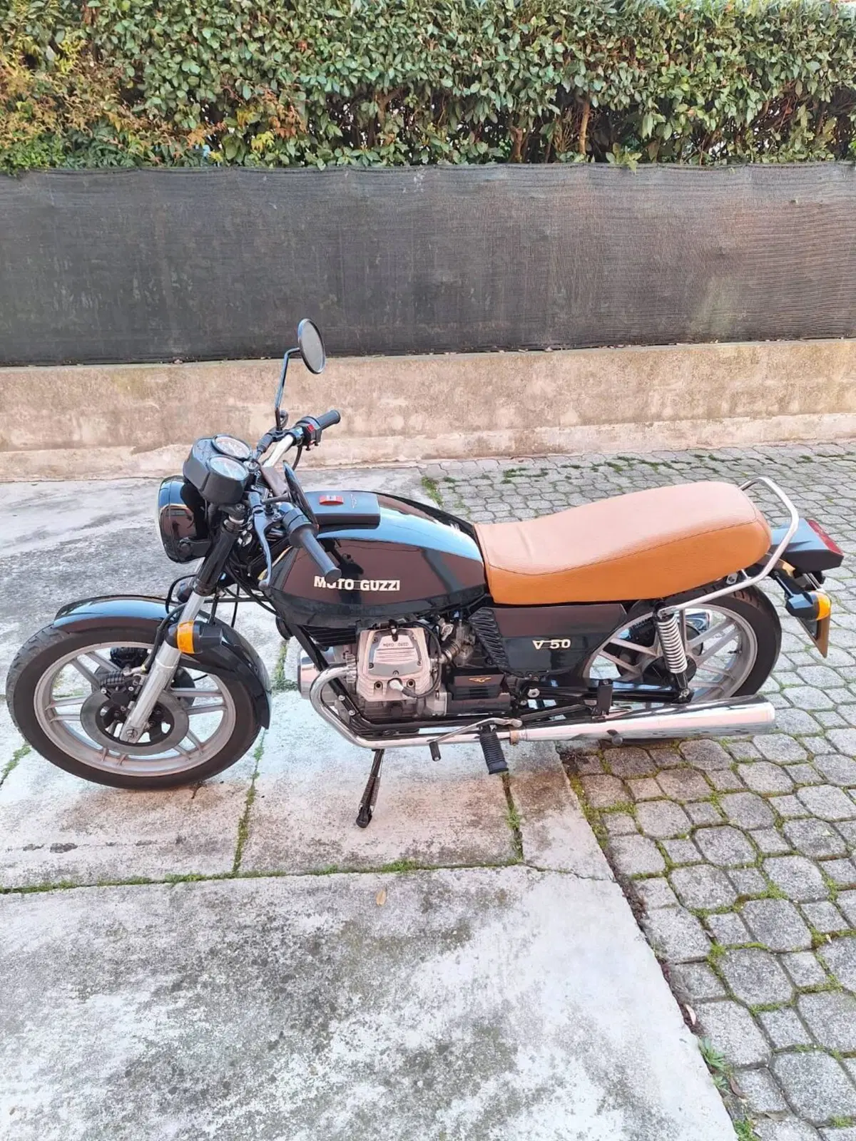 Moto Guzzi V50 (3)