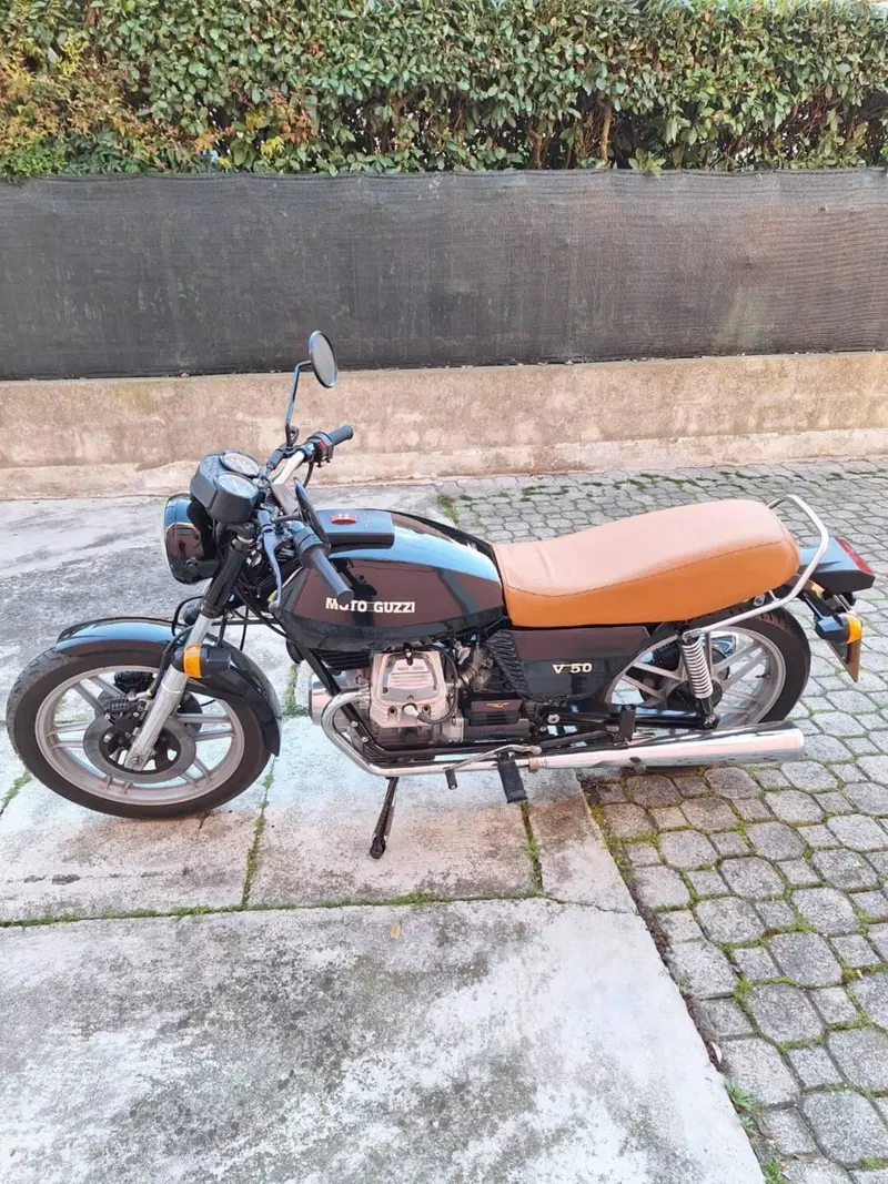 Moto Guzzi V50 (3)