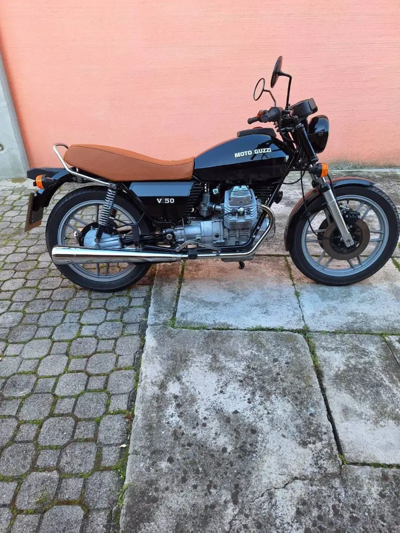 Moto Guzzi V50 (6)