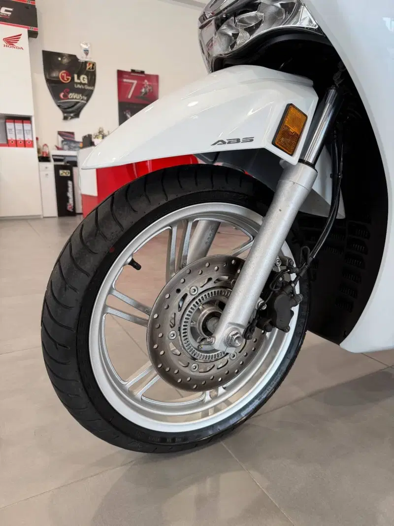 Honda SH 350 (2021 - 24) (11)