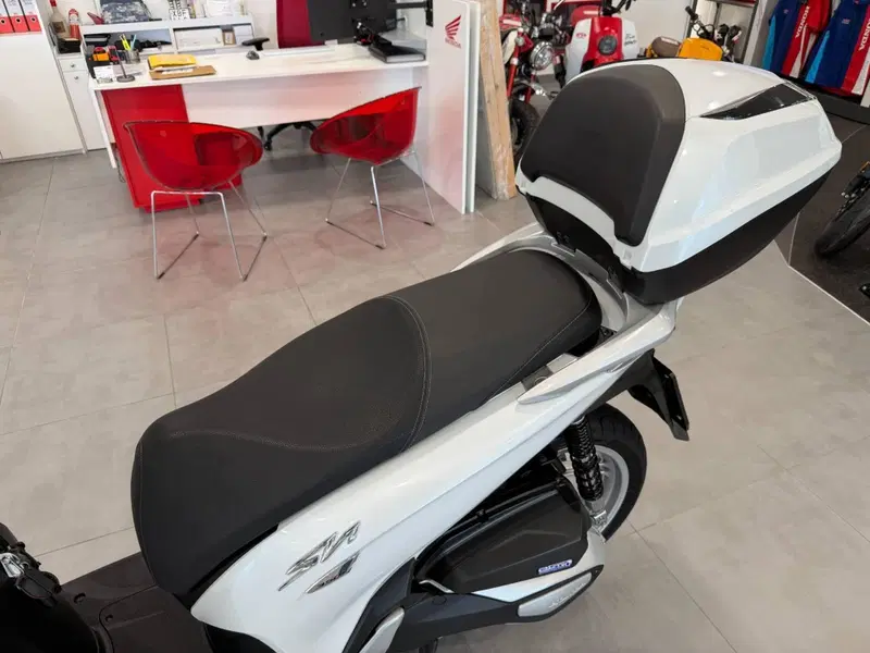 Honda SH 350 (2021 - 24) (10)