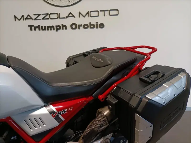 Moto Guzzi V85 TT Evocative Graphics (2019 - 20) (12)