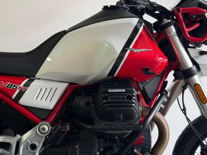 Moto Guzzi V85 TT (2019 - 20) (3)