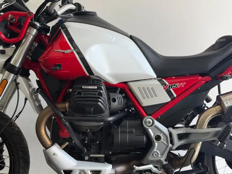 Moto Guzzi V85 TT (2019 - 20) (7)
