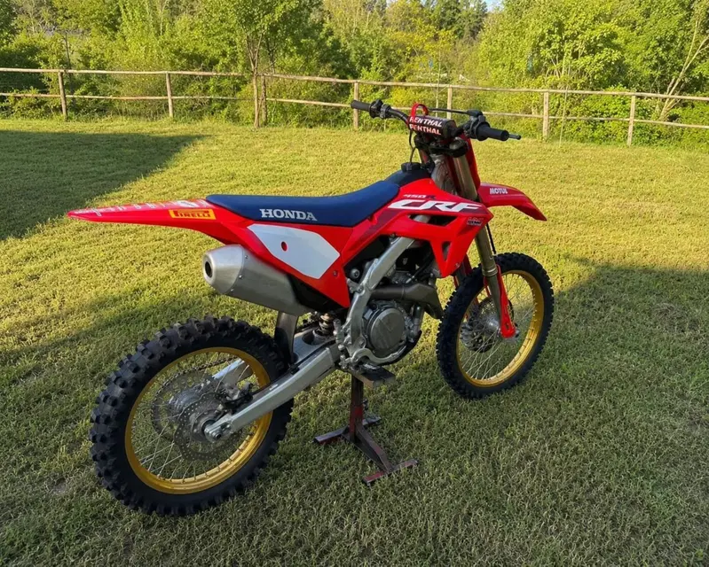 Honda CRF 450R (2023)