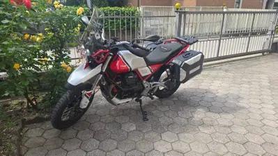Moto Guzzi V85 TT Evocative Graphics (2019 - 20) usata