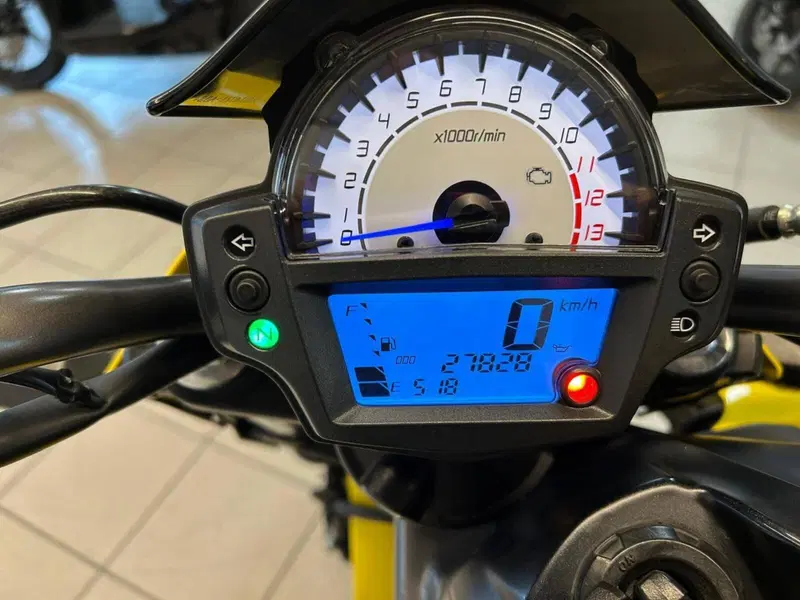 Kawasaki ER-6N (2012 - 13) (4)