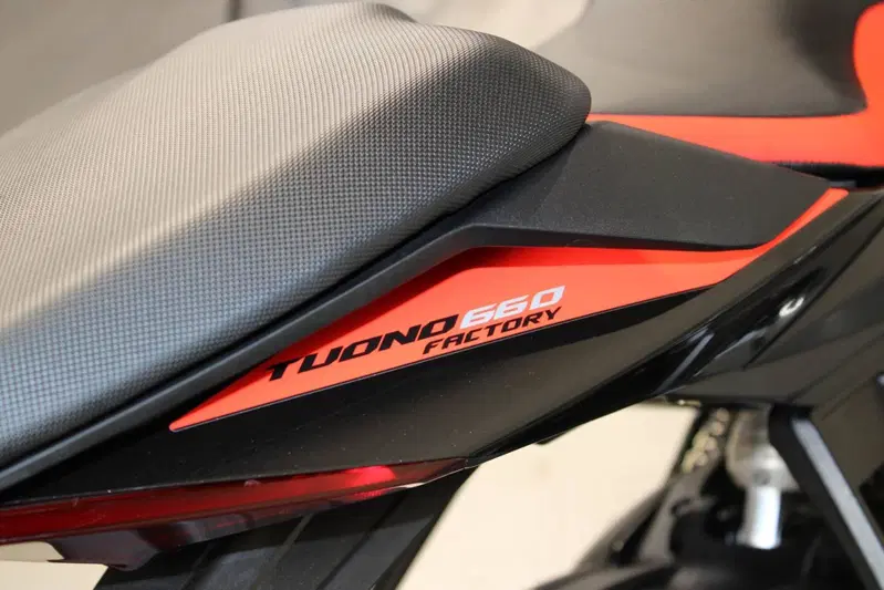 Aprilia Tuono 660 Factory (2025 - 26) (7)