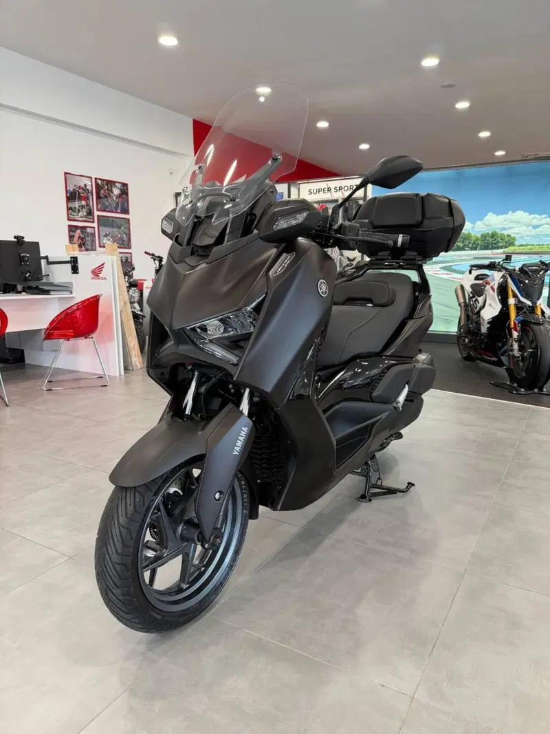 Yamaha X-Max 300 Tech Max (2025 - 26)