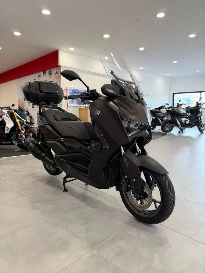 Yamaha X-Max 300 Tech Max (2025 - 26) (6)