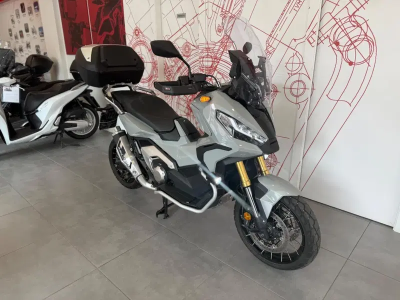 Honda X-ADV 750 DCT Gravel (2021 - 24) (2)