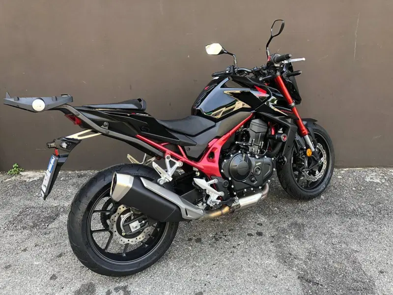 Honda CB 750 Hornet (2023 - 24) (2)
