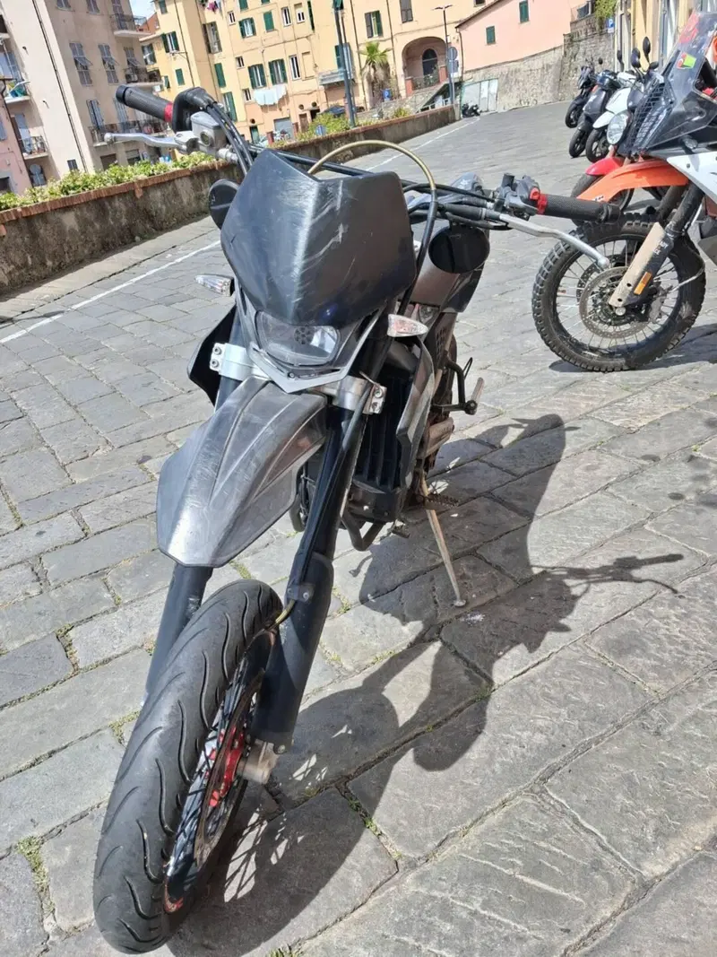 Fantic Motor Motard 125 Performance 4t (2020) (5)