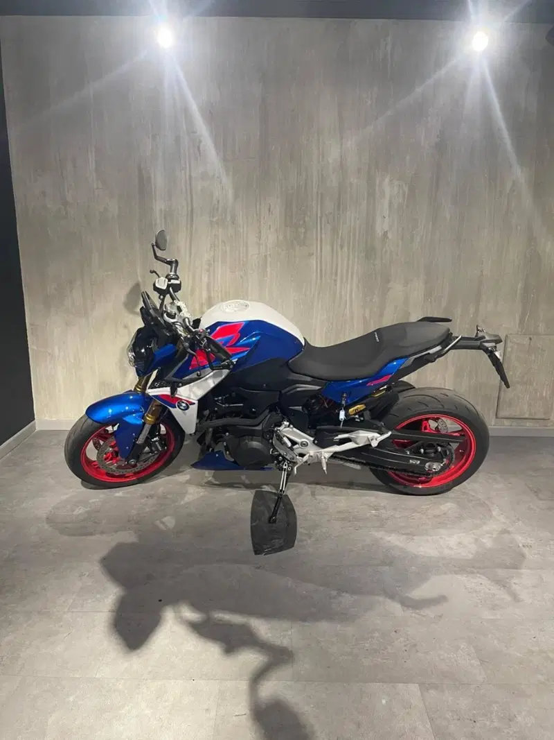 Bmw F 900 R (2025 - 26) (2)