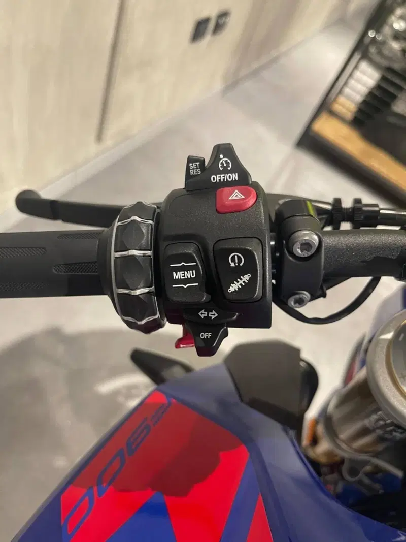 Bmw F 900 R (2025 - 26) (6)