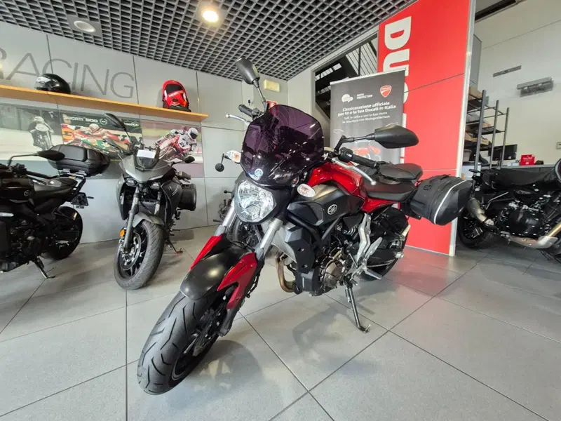 Yamaha MT-07 (2014 - 16) (3)