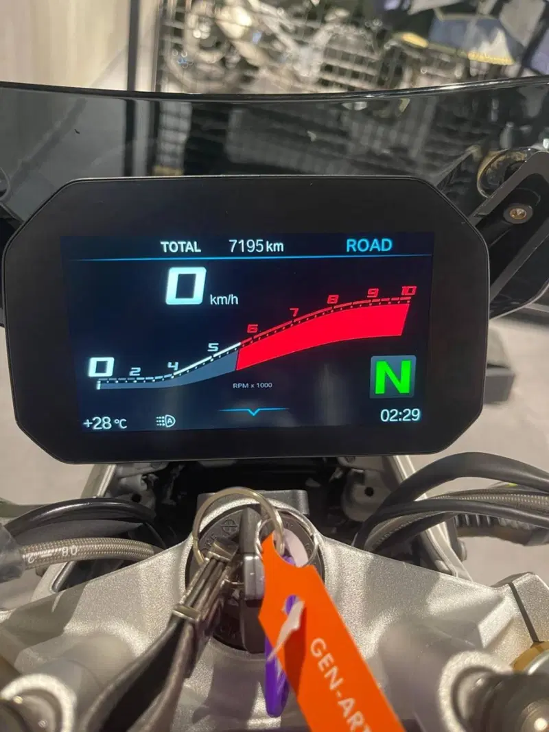 Bmw R 1250 R (2021 - 25) (5)