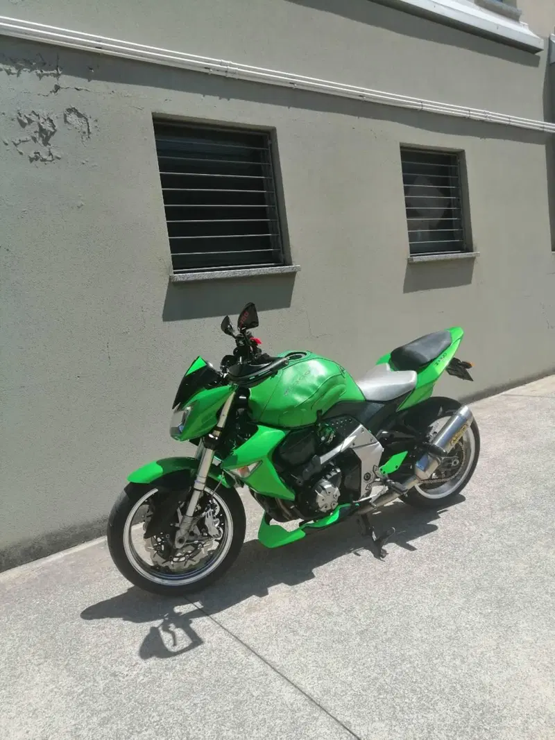 Kawasaki Z 1000 (2007 - 09) (10)