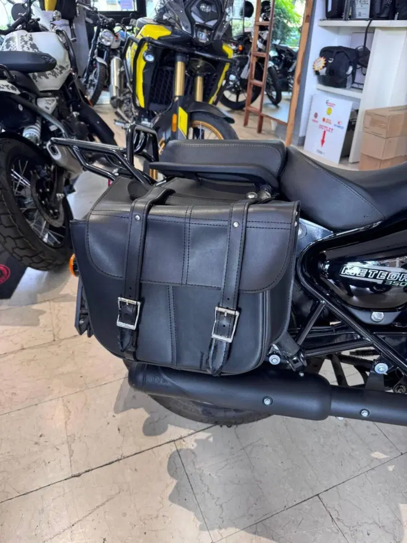 Royal Enfield Meteor 350 (2021 - 26) (2)