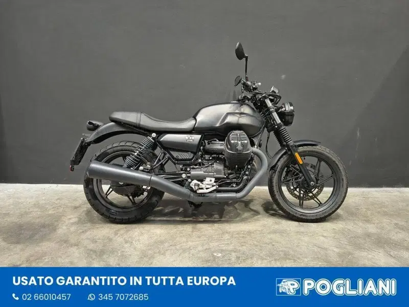 Moto Guzzi V7 Stone (2021 - 24)