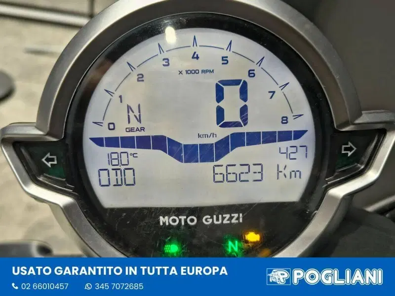 Moto Guzzi V7 Stone (2021 - 24) (6)
