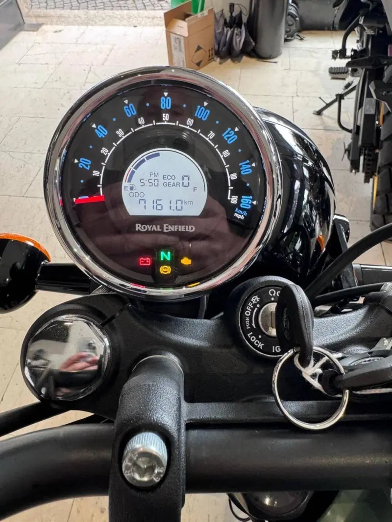 Royal Enfield Meteor 350 (2021 - 26) (5)