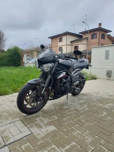 Triumph Street Triple RS (2017 - 19) usata