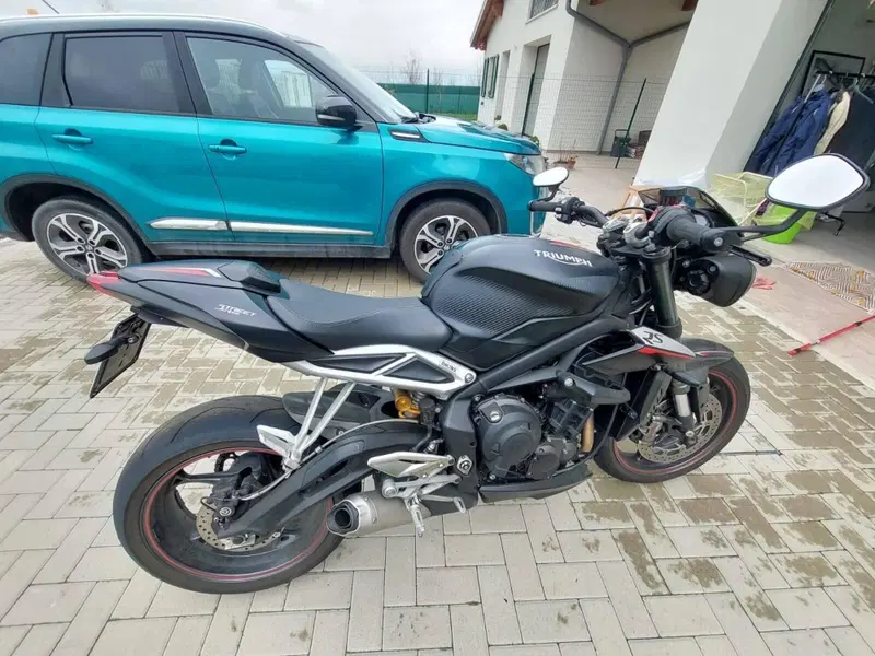 Triumph Street Triple RS (2017 - 19) (5)