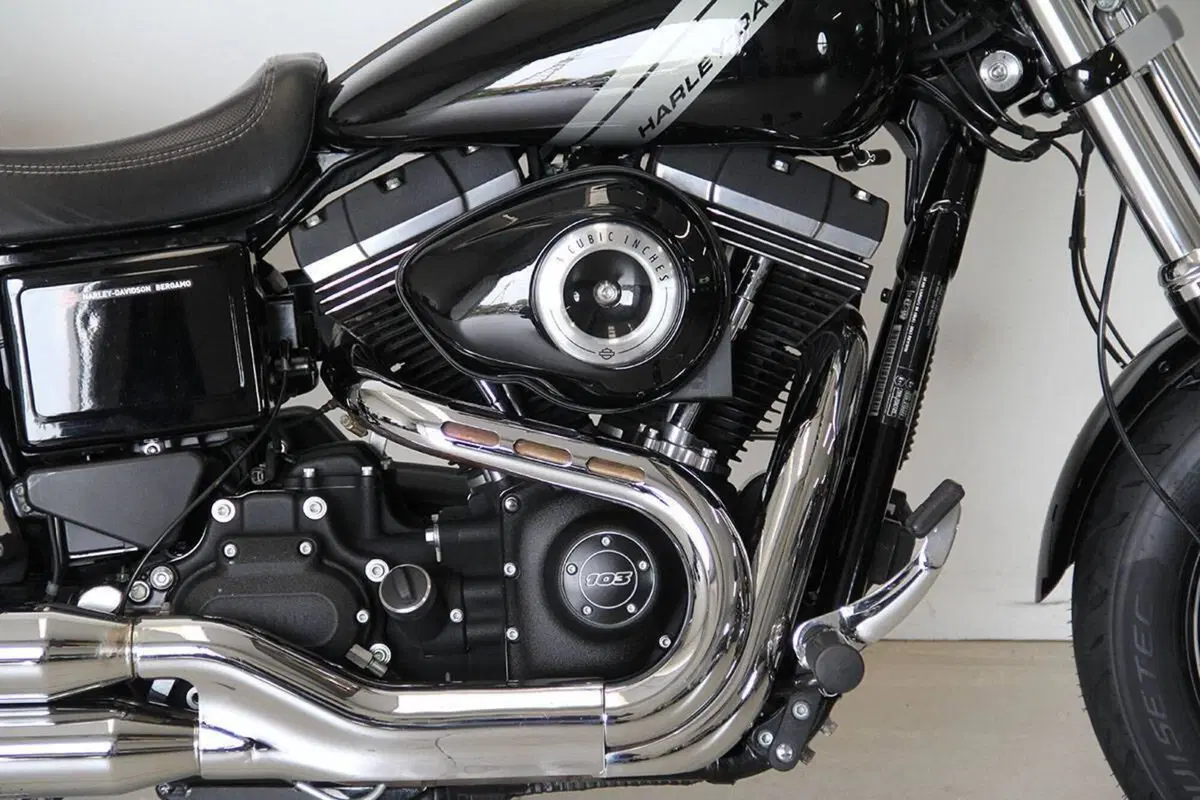 Harley-Davidson 1690 Fat Bob (2014 - 16) - FXDF (2)