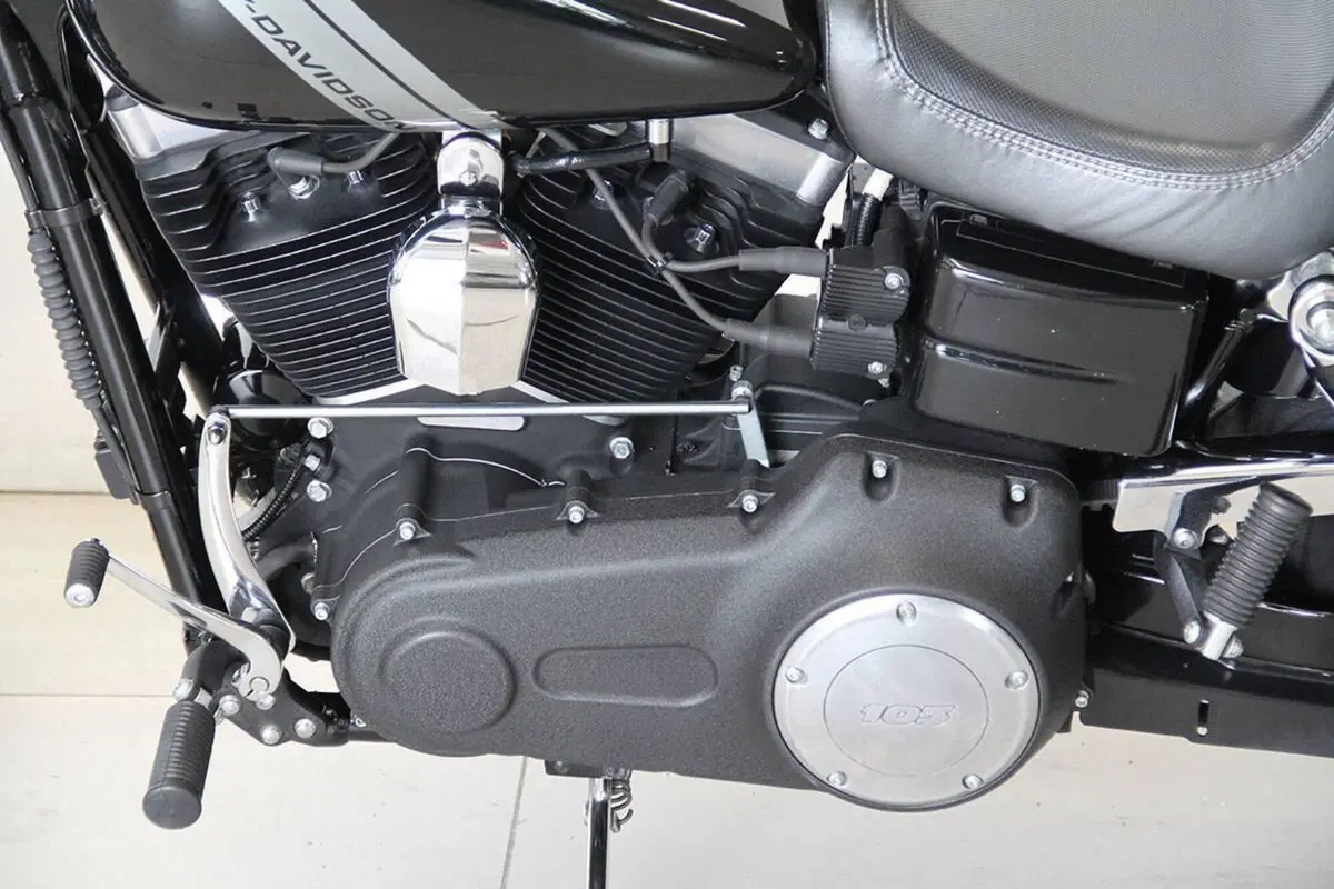 Harley-Davidson 1690 Fat Bob (2014 - 16) - FXDF (10)