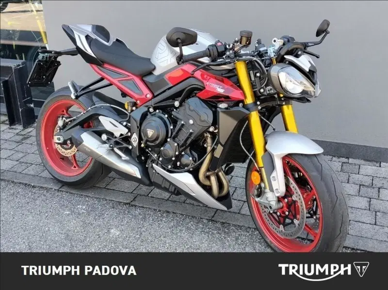 Triumph Street Triple 765 RX (2026)