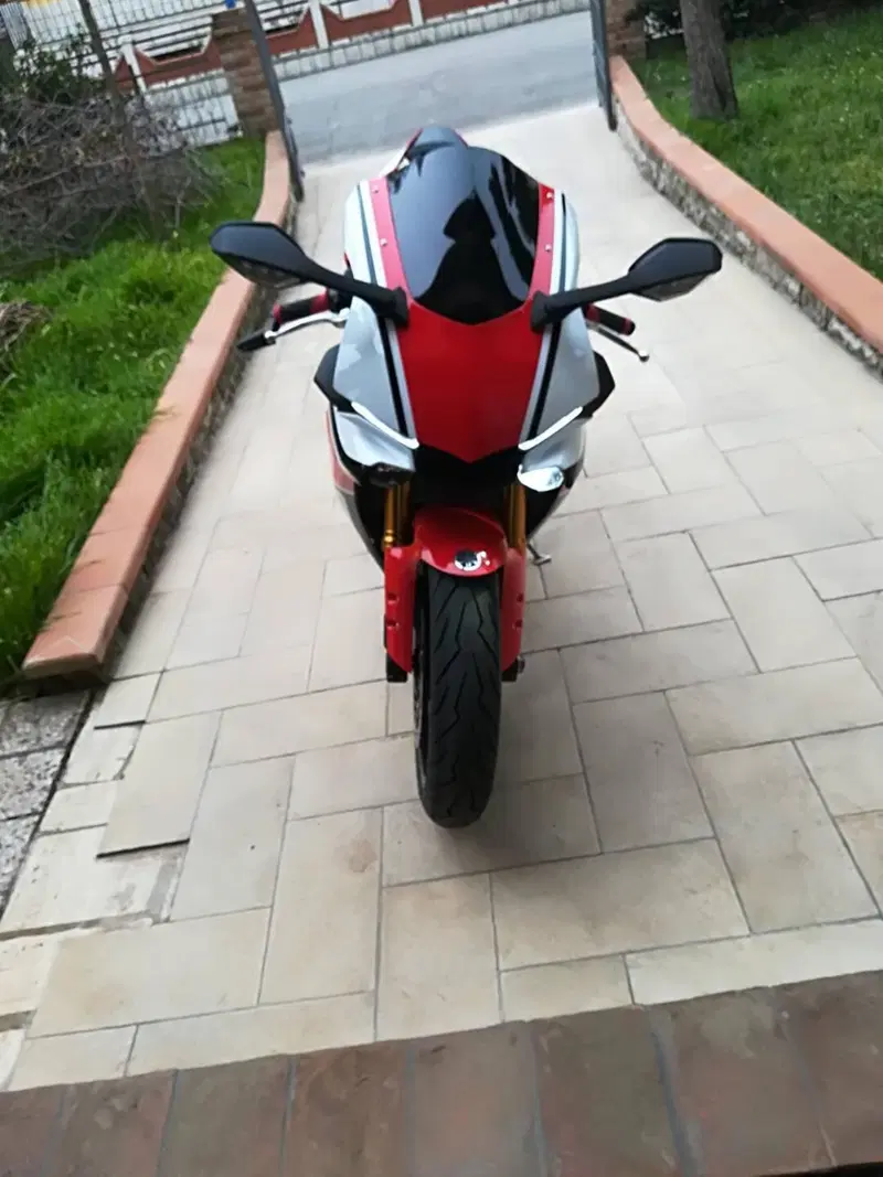 Yamaha YZF R1 (2015 - 16) (4)