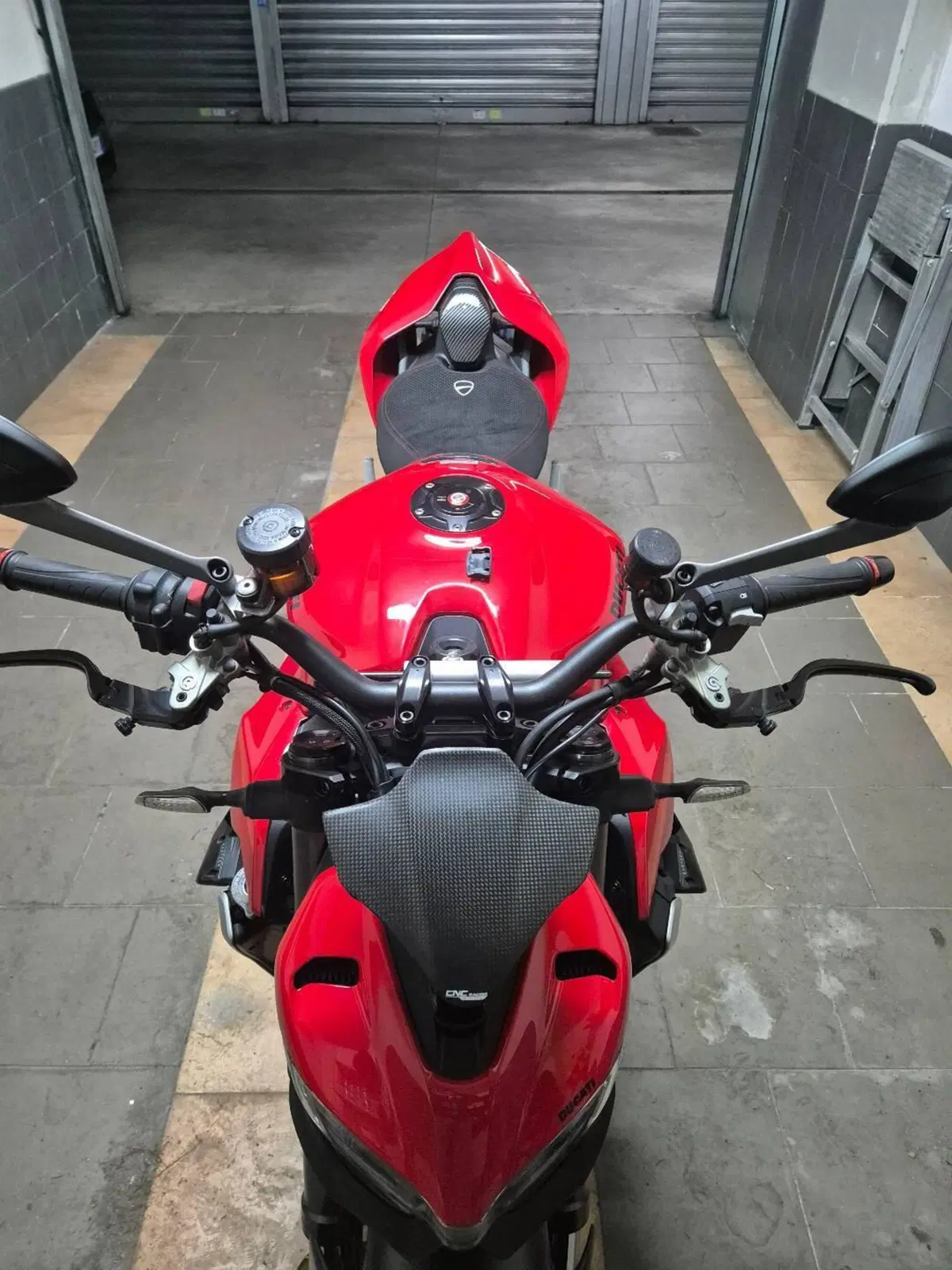 Ducati Streetfighter V2 (2022 - 24) (13)