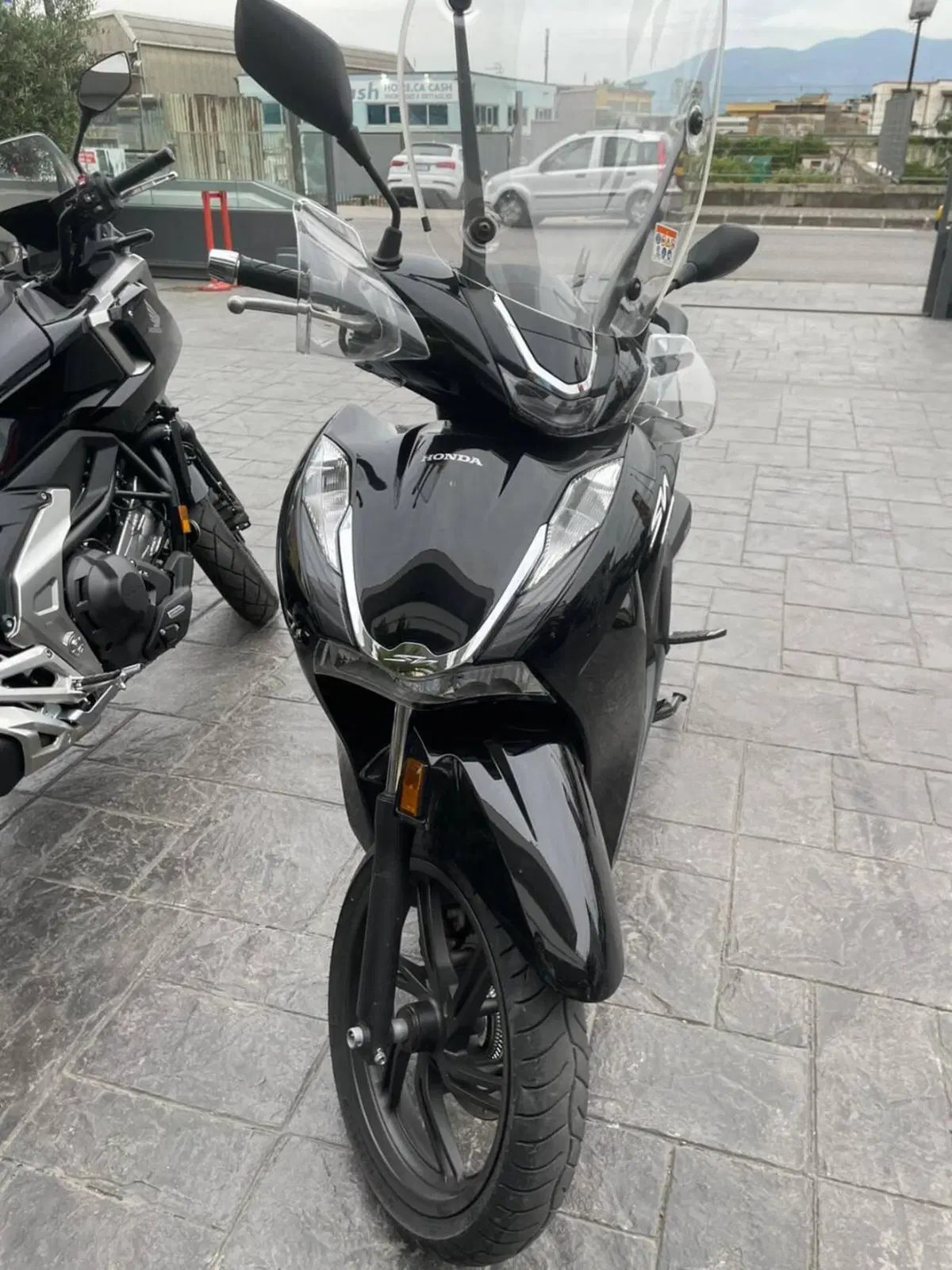 Honda SH 350 (2021 - 24) (3)