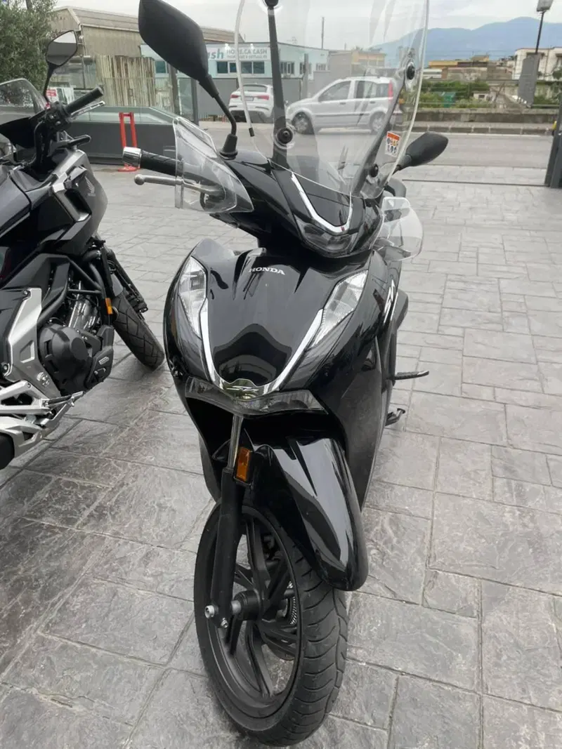 Honda SH 350 (2021 - 24) (3)