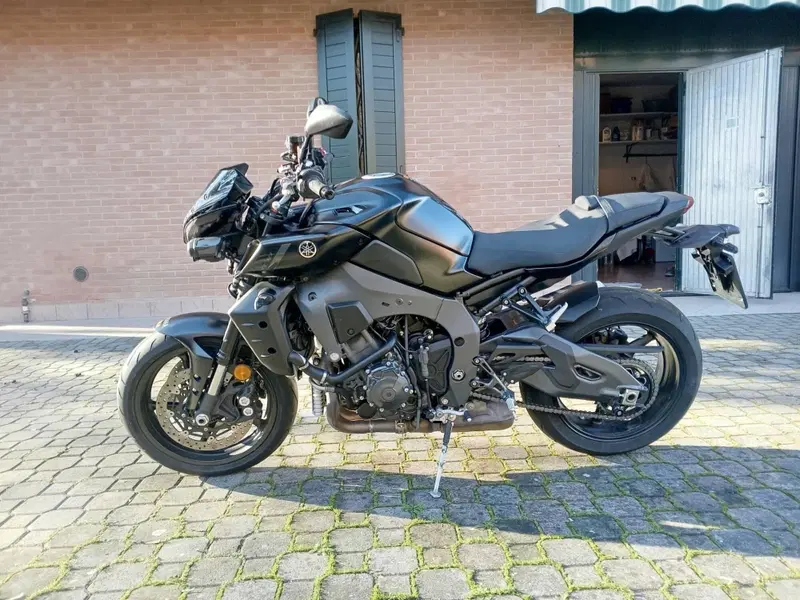 Yamaha MT-10 (2022 - 26)
