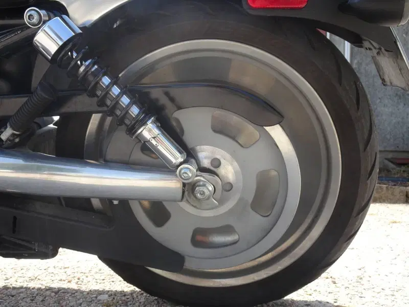 Harley-Davidson 1130 V-ROD (2002 - 05) - VRSCB (15)