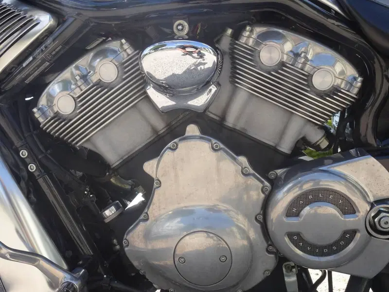 Harley-Davidson 1130 V-ROD (2002 - 05) - VRSCB (12)