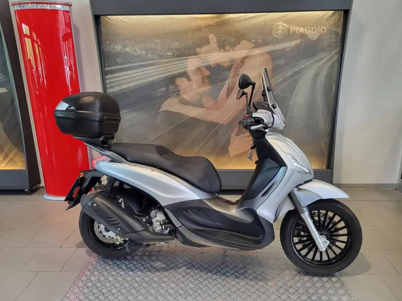 Piaggio Beverly 300 S i.e. ABS-ASR (2016 - 20) (3)