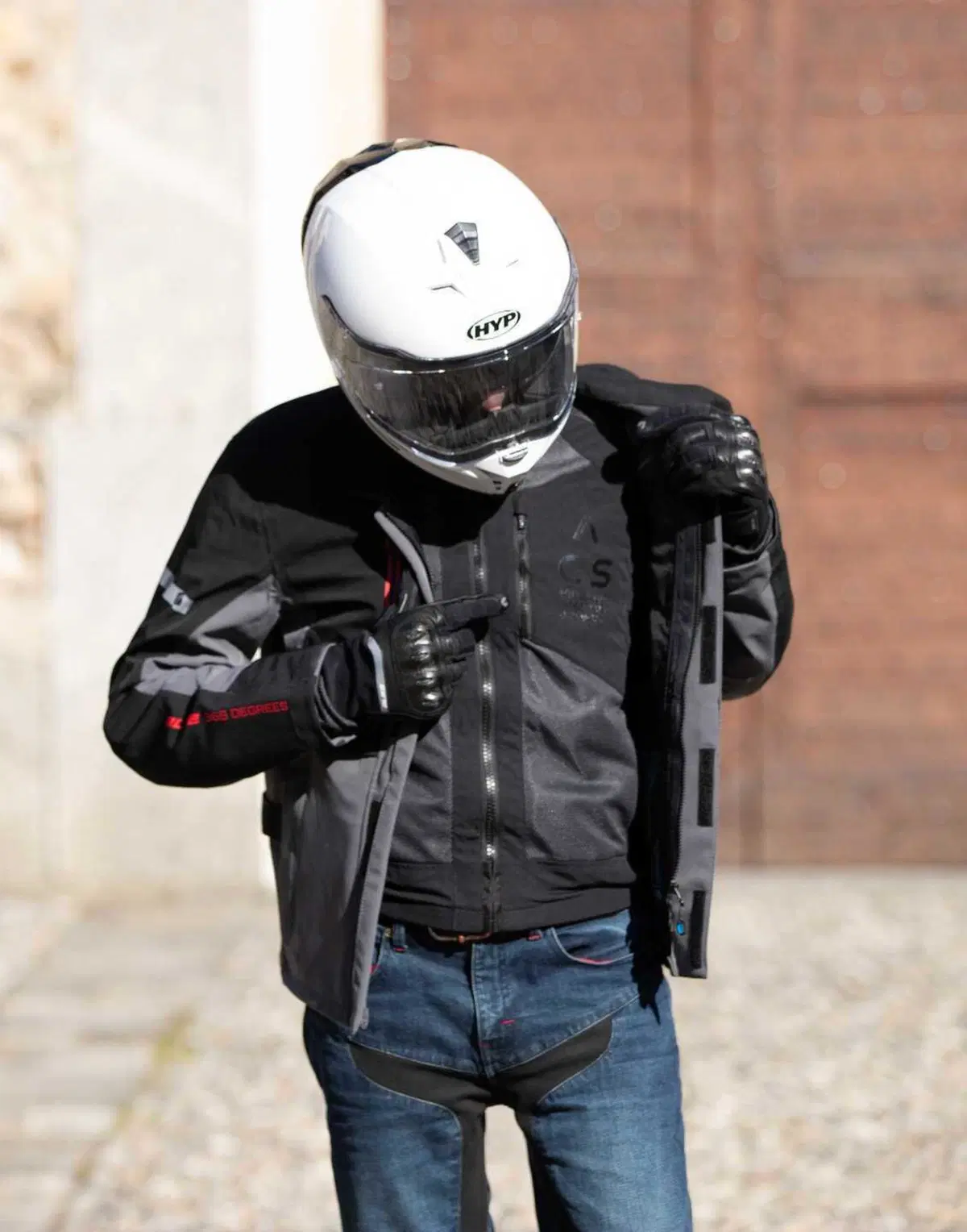 Sicurezza in moto: da Wheelup Alike ACS Core GT, con airbag integrato (5)