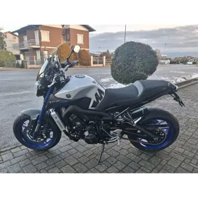 Yamaha MT-09 (2013 - 15) usata