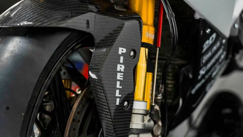 Bmw HP4 Race (2017 - 20) (13)